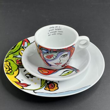 Josien Broeren Cadeauset – Koffiekopje, Schotel en Bord 20,5 cm met Inspirerende Quote