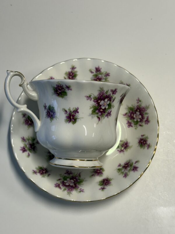 Royal Albert Vintage Thee kop en schotel Sweet Violets Male Size - Afbeelding 4