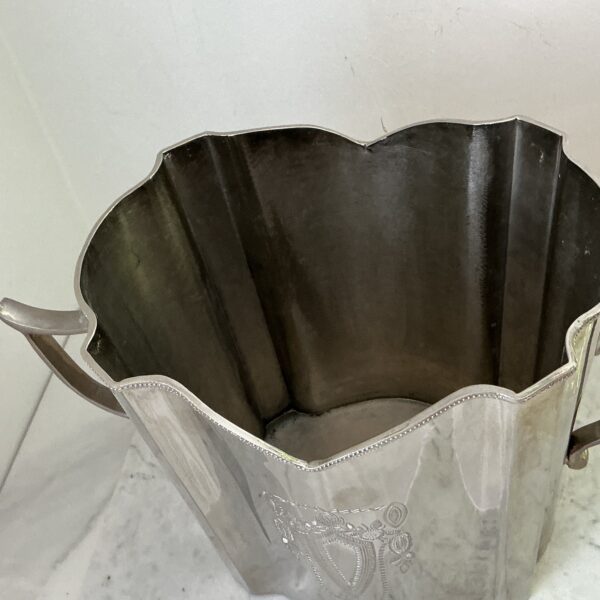 Vintage Grote metalen wijnkoeler / champagnekoeler – 22 cm – klassiek gegraveerd – glanzende afwerking - Afbeelding 2