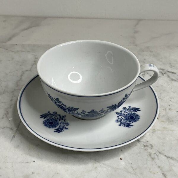 Mosa Maastricht kop en schotel – blauw wit porselein – Set van 2 - Douwe Egberts – vintage servies jaren ’70) - Afbeelding 3