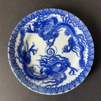 Japans Porseleinen Bordje Draken – Kobaltblauw Wit 13,5 cm – Made in Japan