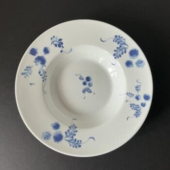 Vintage diep bord blauw wit Villa – 22 x 4 cm – model Noblesse