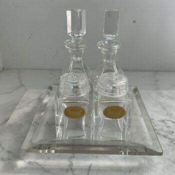 Prachtige vintage cruet set van Posseil olie- en azijnstel, peper en zout op glazen schaal