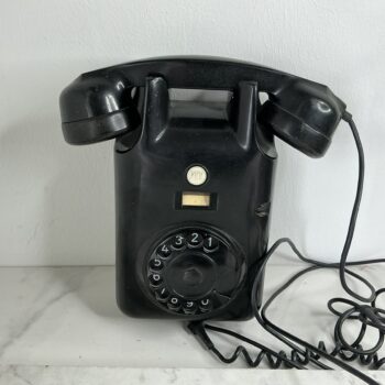 Authentieke Nederlandse PTT 461 wandtelefoon uit 1961 Deze originele PTT muurtelefoon type 461