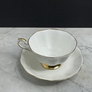 Royal Albert Val d’Or Avon kop en schotel – wit porselein met goud